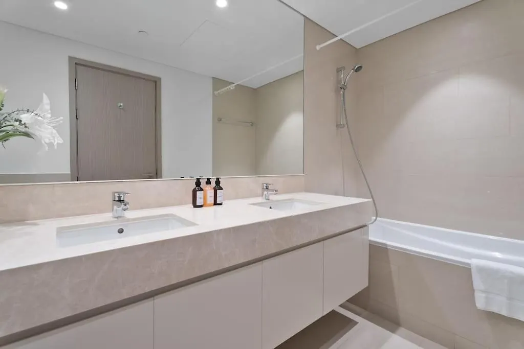Nasma Luxury Stays - Prime Dubai Apt With Unrivaled Burj Khalifa Views